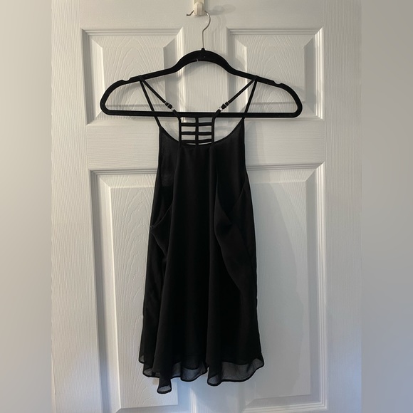 EM Medium black chiffon flowy top with racer back details - Picture 2 of 2